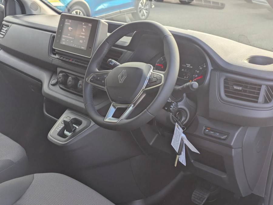 2026 Renault Trafic X82 Pro Van Image 3