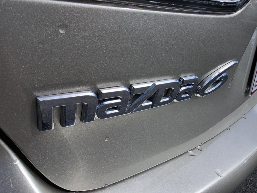 2004 Mazda 6 GL Series Luxury Sports Hatch Image 12