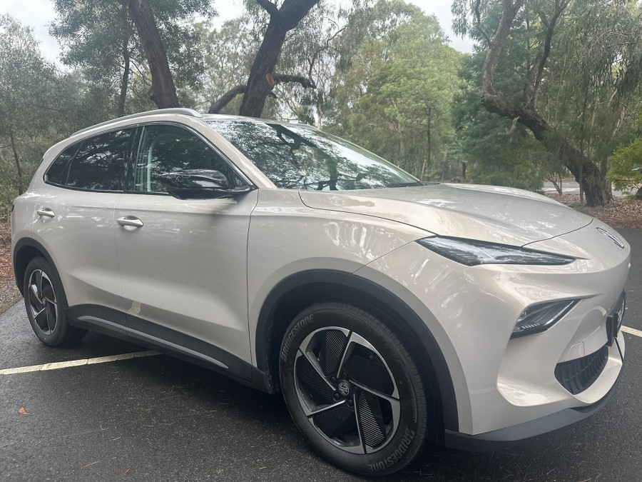 2025 MG MGS5 EV ZS3EM Essence 62 SUV Image 2