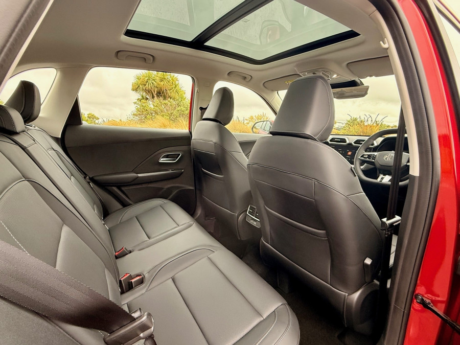 2026 MG ZS ZS32 Essence SUV Image 10