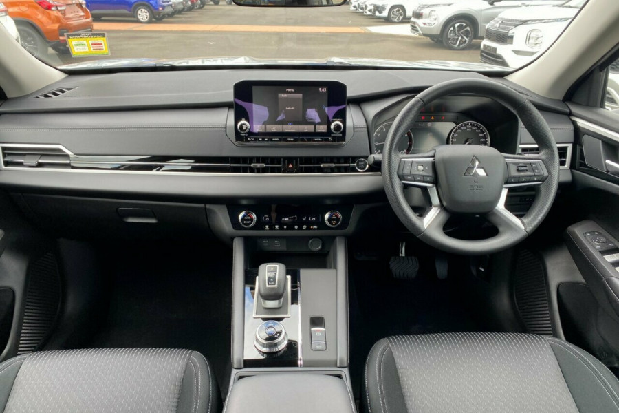 2024 Mitsubishi Outlander ZM ES SUV