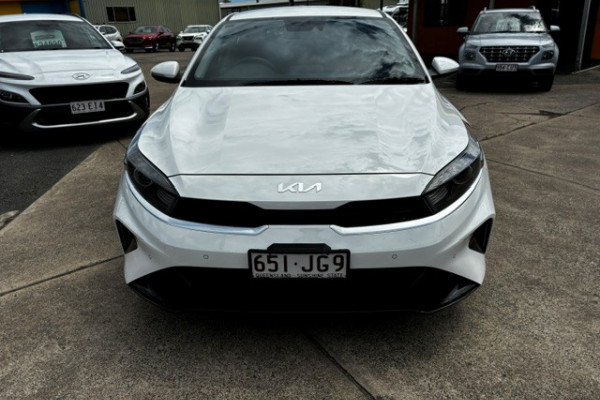 2023 MY24 Kia Cerato BD S Hatch Image 9