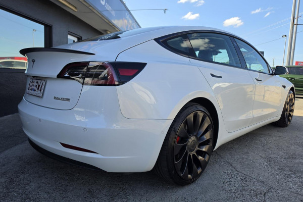 2021 Tesla Model 3  Performance Sedan Image 9