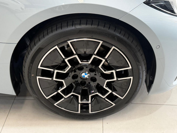 2026 MY25 BMW i4 G26 eDrive35 Hatch image 13