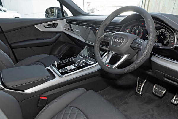 2026 Audi Q7 4M TFSI 250kW S line SUV image 7