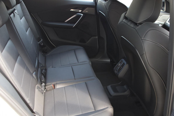 2025 BMW X2 U10 M35i xDrive SUV image 7