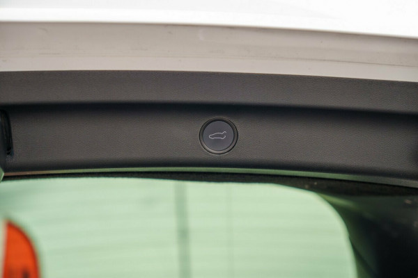 2023 Tesla Model Y  Rear-Wheel Drive Wagon Image 8