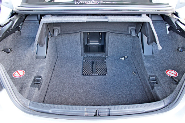 2010 MY11 Volkswagen Eos 1F  103TDI Convertible