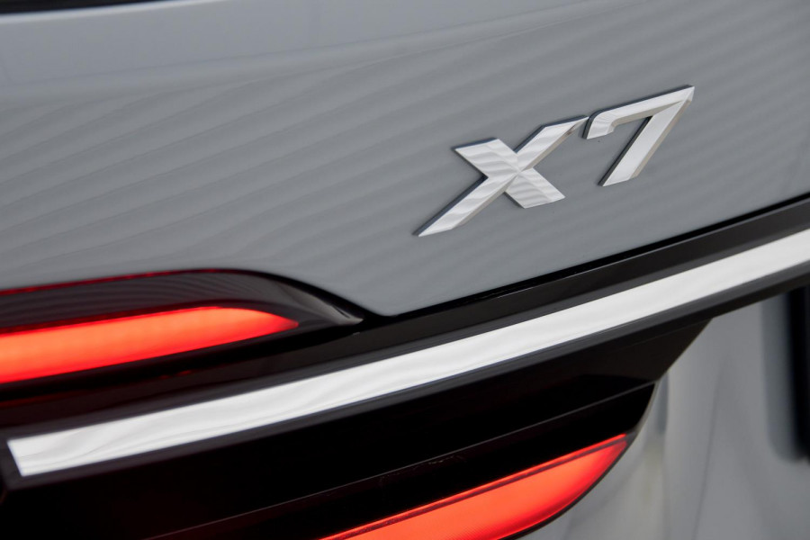 2025 BMW X7 G07 LCI xDrive40i M Sport SUV