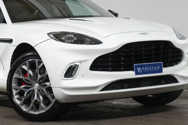 2022 Aston Martin DBX SUV Image 2