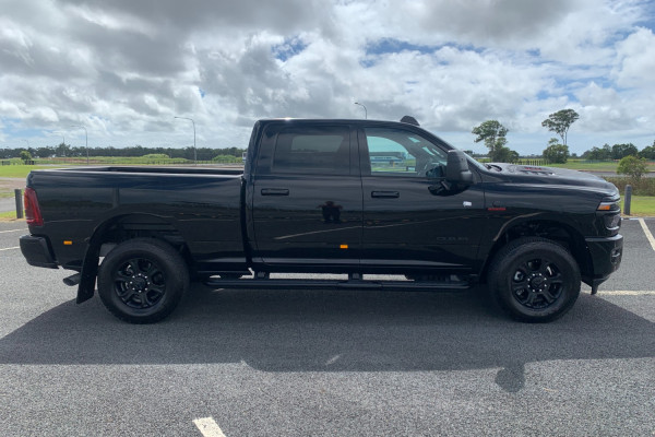 2025 Ram 2500 DJ Laramie Dual Cab Image 2