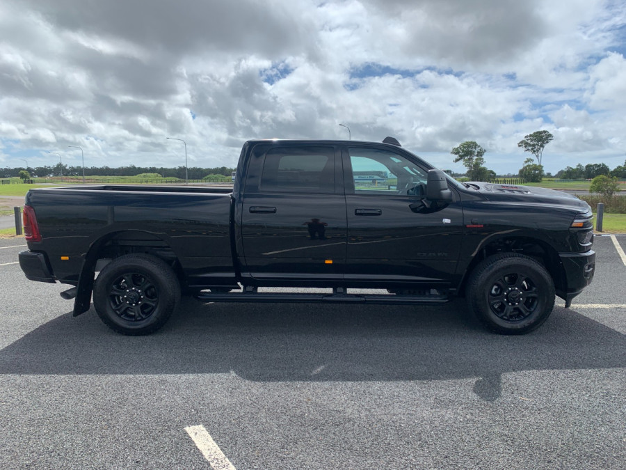 2025 Ram 2500 DJ Laramie Dual Cab Image 2