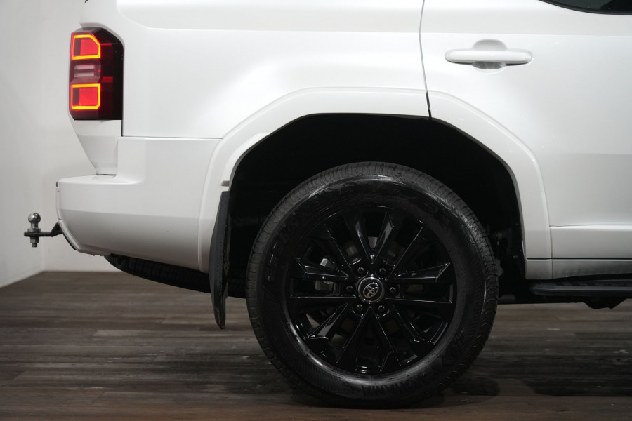 2026 Toyota LandCruiser Prado VX SUV Image 6