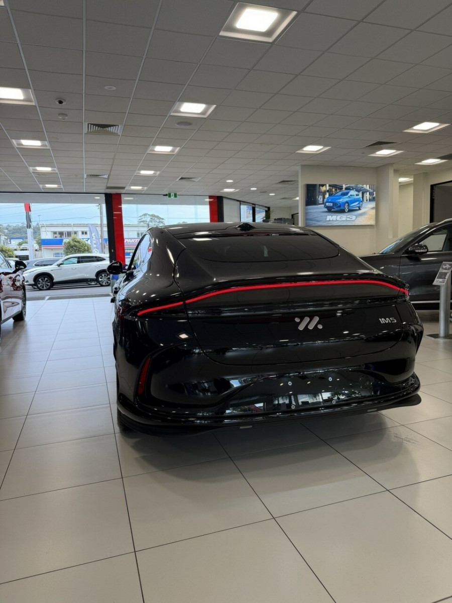 2025 MG IM6 S12L Premium SUV Image 20