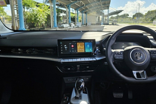 2024 MG MG5 AP32 Essence Sedan