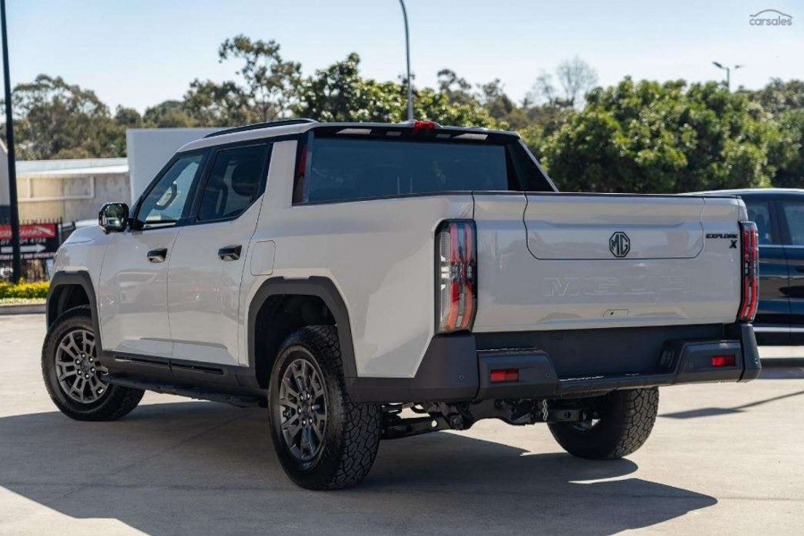 2026 MG U9 EKK1C Black Edition Ute Image 3