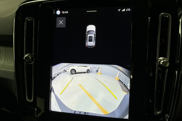 2025 Volvo XC40 XZ Plus B4 SUV Image 15