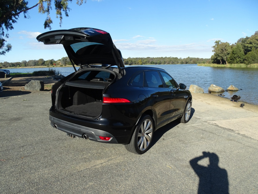 2017 Jaguar F-PACE X761 R-Sport SUV Image 7