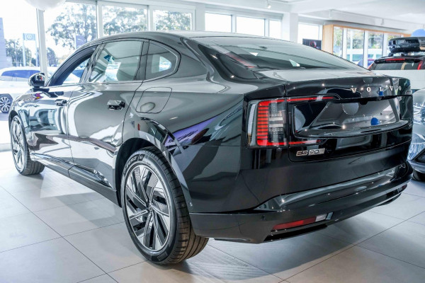 2026 MY27 Volvo ES90  Plus Single Motor Sedan Image 3