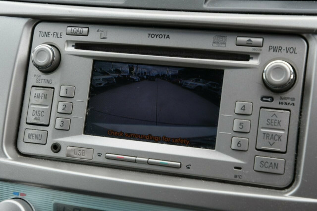 2011 Toyota Camry Hybrid Luxury 14 of 19