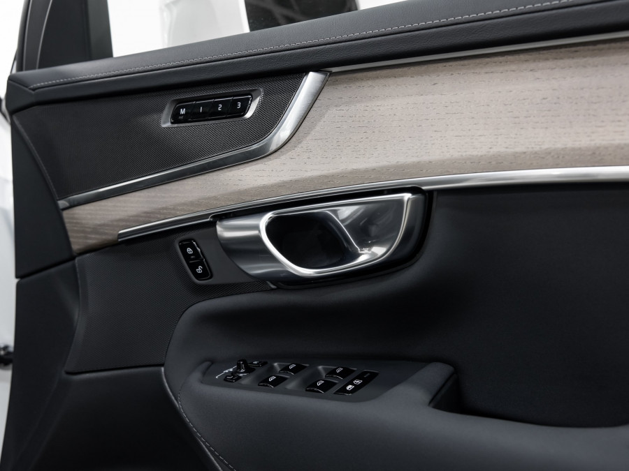 2026 Volvo XC90 L Series B5 Plus AWD 2L Petrol SUV Image 11