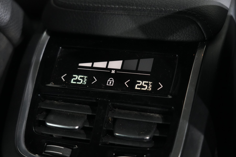 2019 Volvo XC60 UZ D4 Momentum SUV Image 29