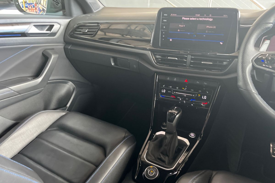 2023 Volkswagen T-Roc D11 R SUV Image 17