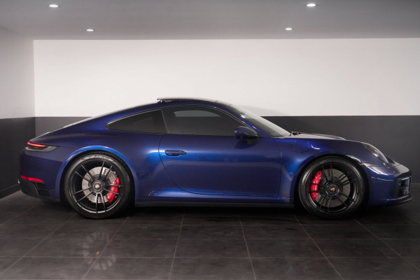 2022 Porsche 911 Carrera GTS Coupe Image 3