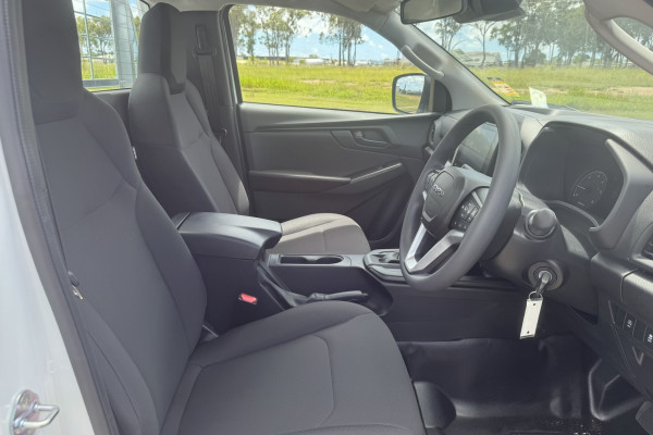 2026 Isuzu D-MAX RG SX Cab Chassis Image 9