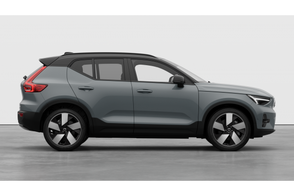 2026 Volvo EX40  Ultra Twin Motor Performance SUV Image 5