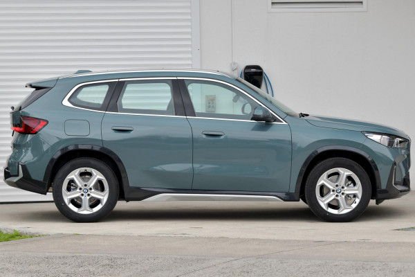 2025 BMW X1 U11 sDrive18i SUV image 3