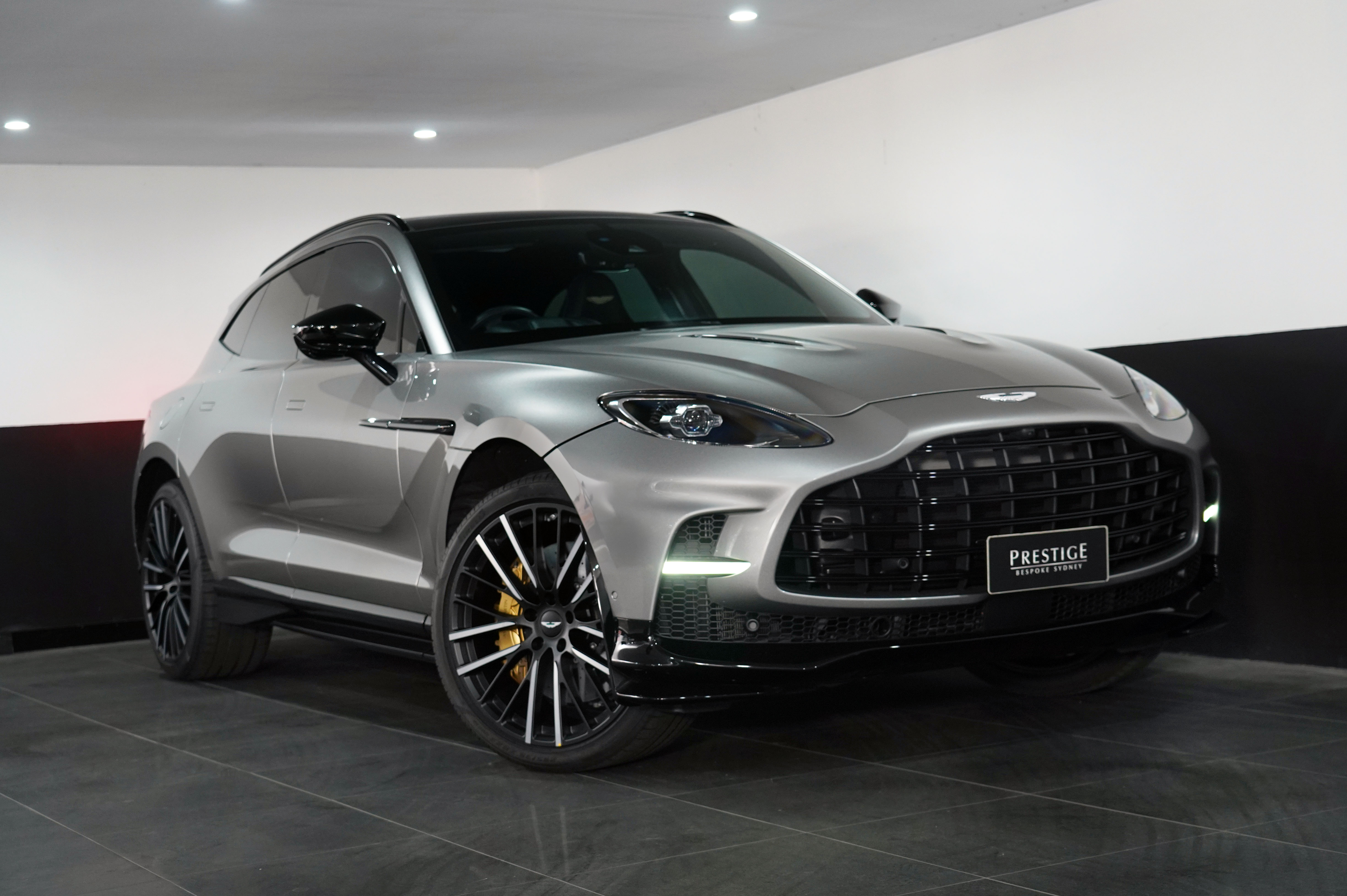 2022 Aston Martin DBX 707 SUV Image 11