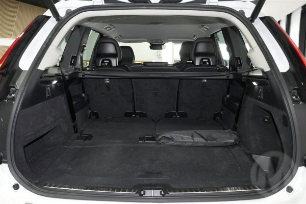 2026 Volvo XC90 L Series Ultra B5 Dark SUV Image 20