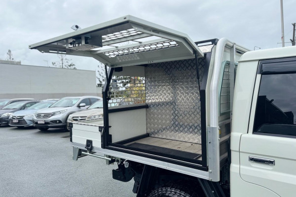 2023 Toyota LandCruiser VDJ79R WorkMate Double-Cab Cab-Chassis Image 14