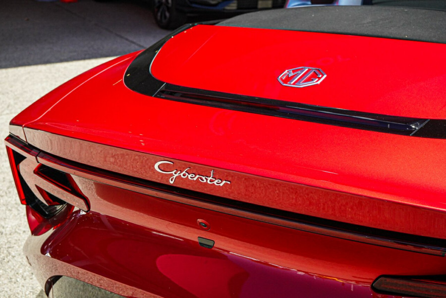 2024 MY24.5 MG Cyberster EC32  Convertible Image 11