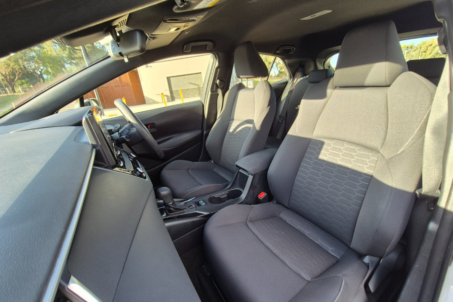 2022 Toyota Corolla ZWE219R  Ascent Sport Hybrid Hatch Image 11