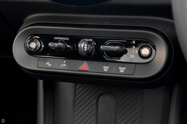 2026 MY25 MINI Cooper F65 S Favoured Hatch image 13
