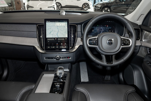 2025 MY26 Volvo XC90 L Series Ultra B5 Dark SUV Image 11