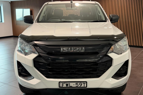 2025 MY25.5 Isuzu D-MAX RG SX High Ride Cab Chassis Image 3