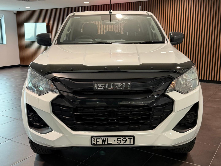 2025 MY25.5 Isuzu D-MAX RG SX High Ride Cab Chassis Image 3