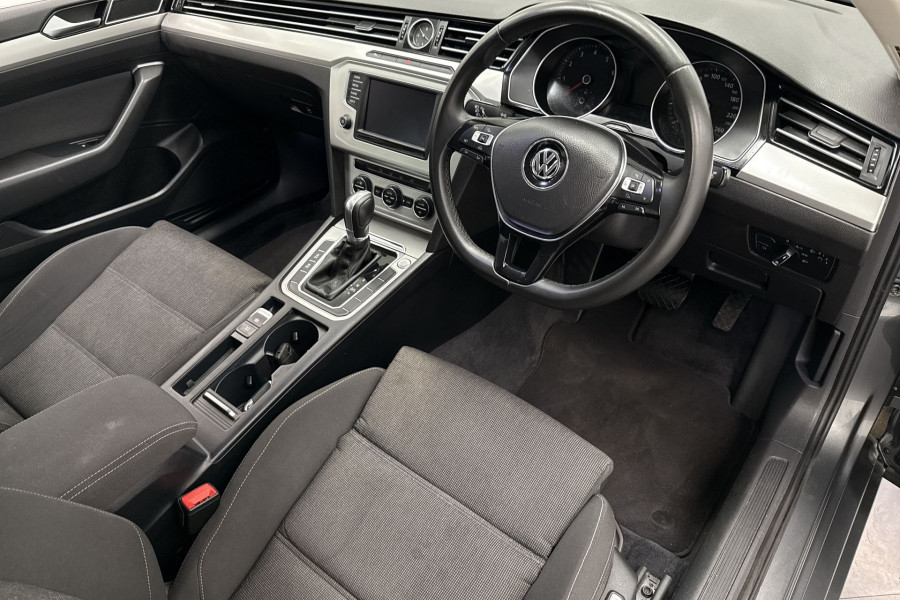 2015 MY16 Volkswagen Passat B8 132TSI Sedan Image 17