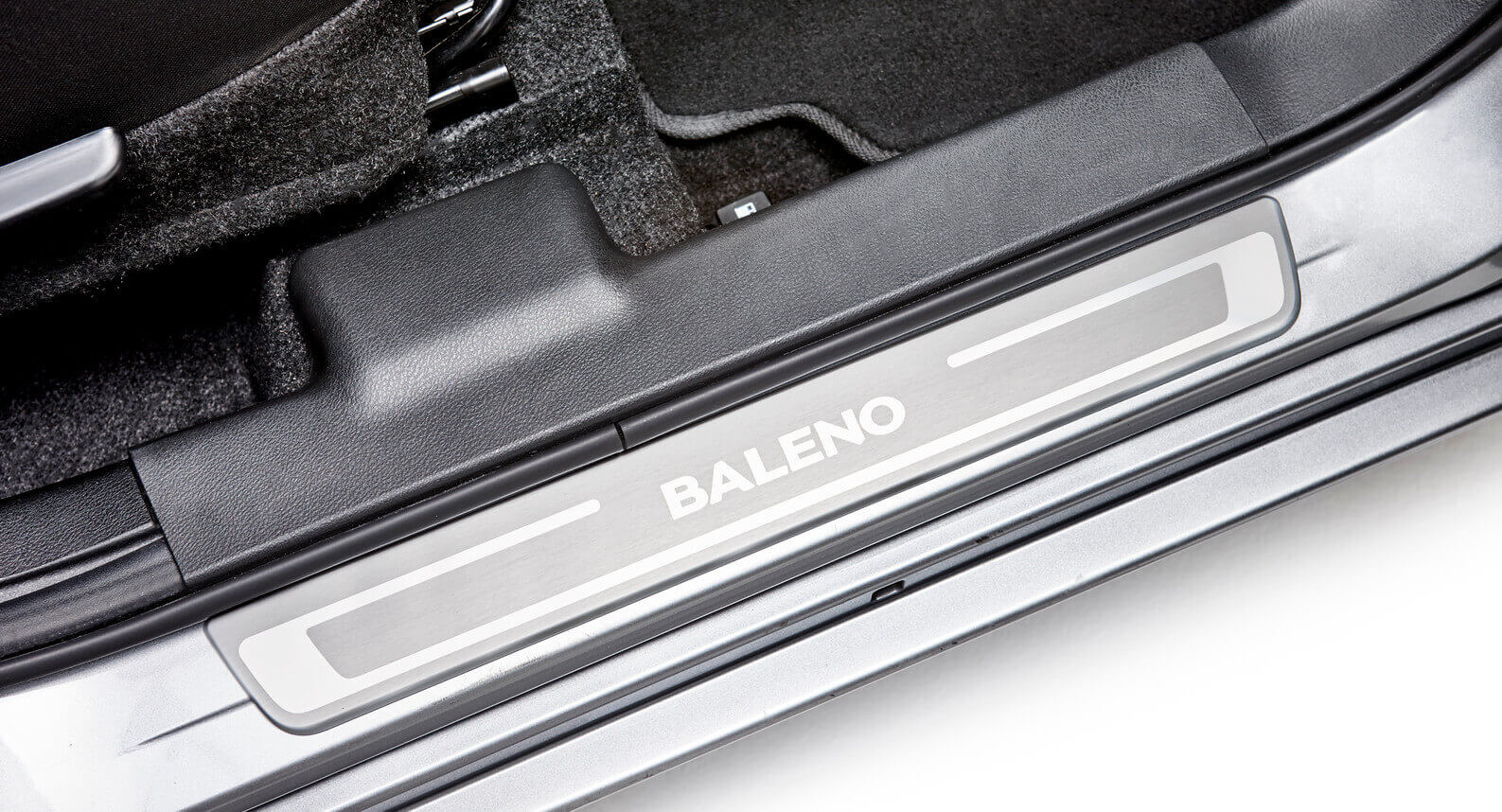 Baleno - Door Sill Guard Set