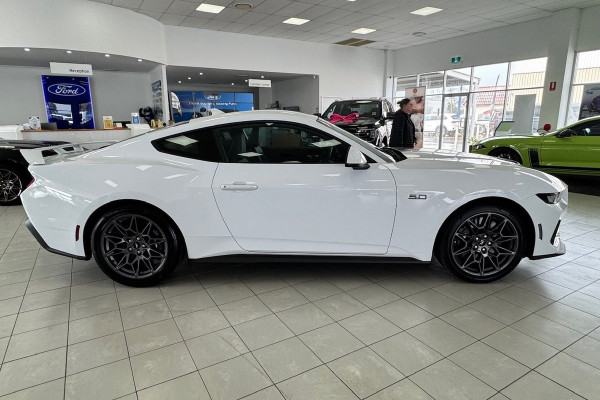 2025 Ford Mustang FO GT Hatch Image 6