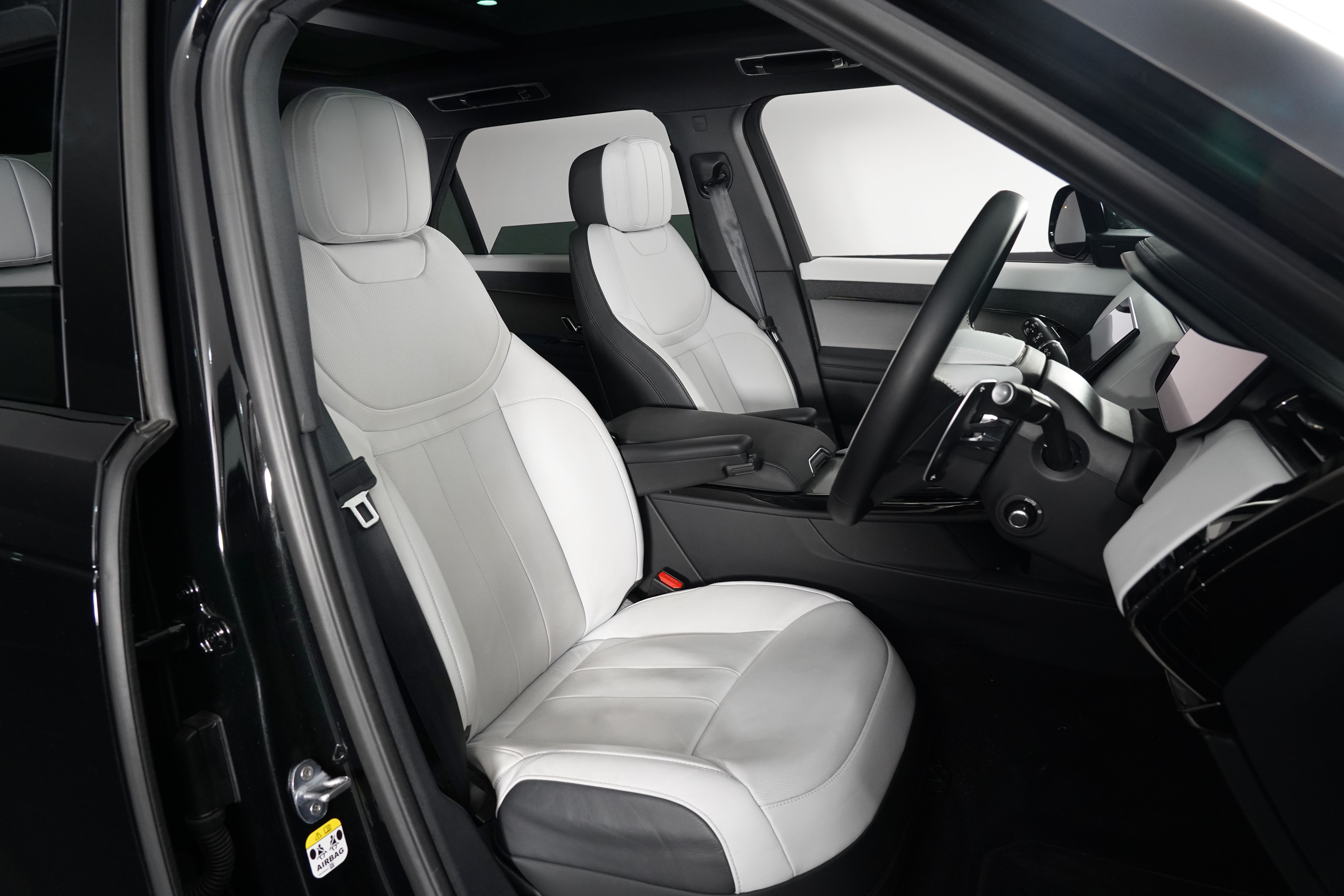 2023 Land Rover Range Rover Sport Sport D300 Se Dynamic (221kw) SUV Image 30