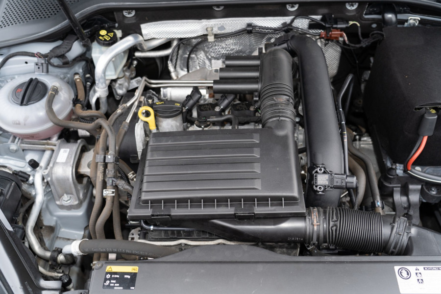 2015 Volkswagen Golf 7 90TSI Hatch Image 17