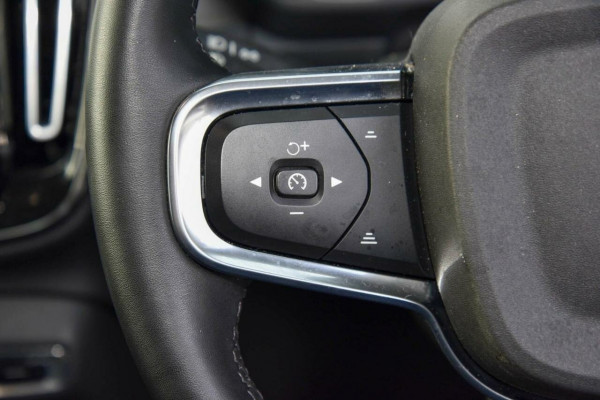 2022 MY23 Volvo XC40 XZ Plus B4 SUV Image 12