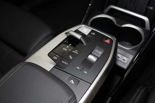 2024 BMW iX2 U10 eDrive20 M Sport SUV image 13