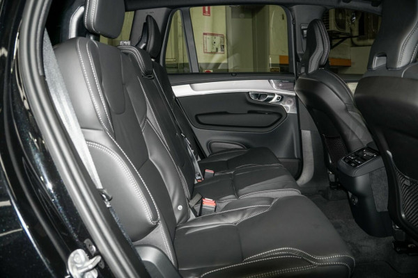 2026 Volvo XC90 L Series Black Edition SUV Image 7