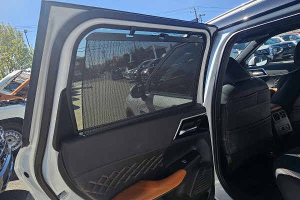 2024 Mitsubishi Outlander ZM PHEV Exceed Tourer SUV Image 12
