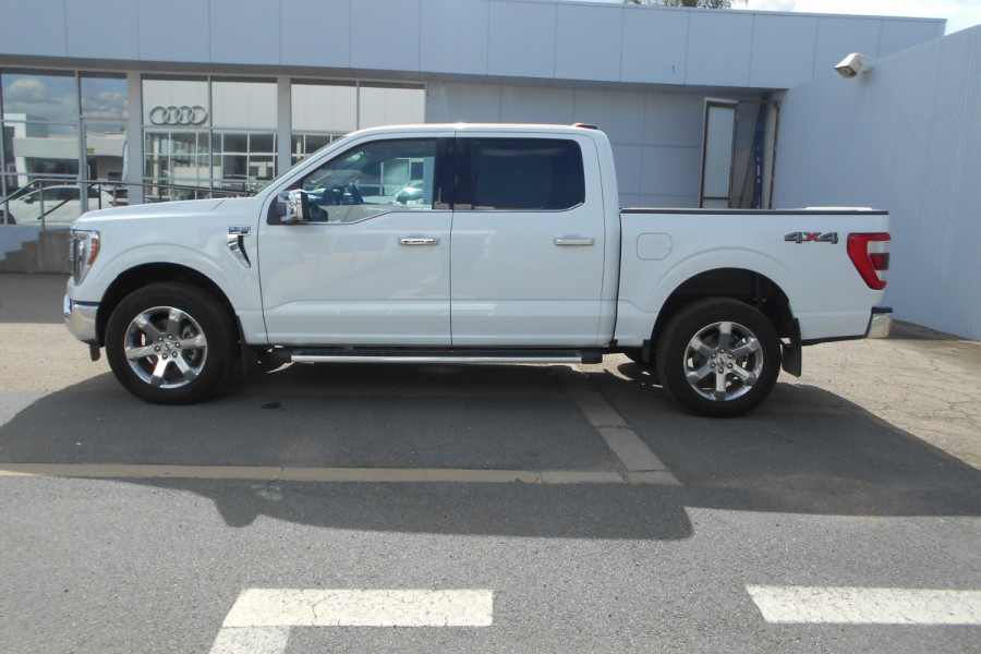 2023 Ford F-150 No Series Lariat Dual Cab Image 7